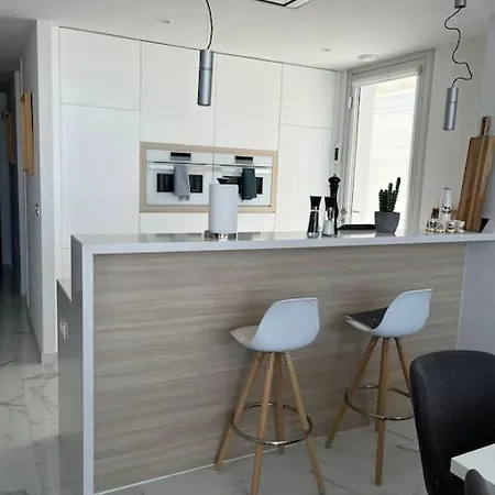 Moderne Luksus I / Alicante 别墅 *