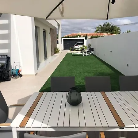 Moderne Luksus I / Alicante Villa *